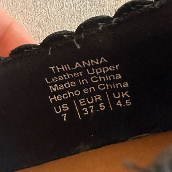 Crown Vintage Thilanna Slip On Sneaker Scallop Trim Black Leather Size 7 - Picture 12 of 14